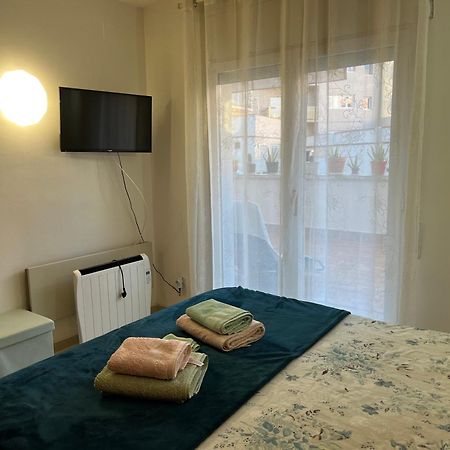 Comode Apartament Al Bell Mig De Girona Exterior photo