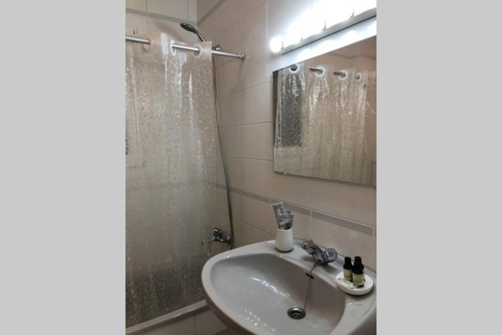 Comode Apartament Al Bell Mig De Girona Exterior photo